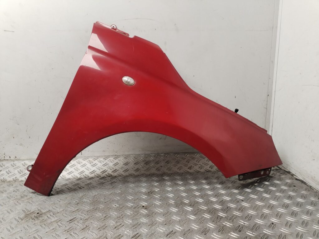 ALETA DELANTERA DERECHA 134351