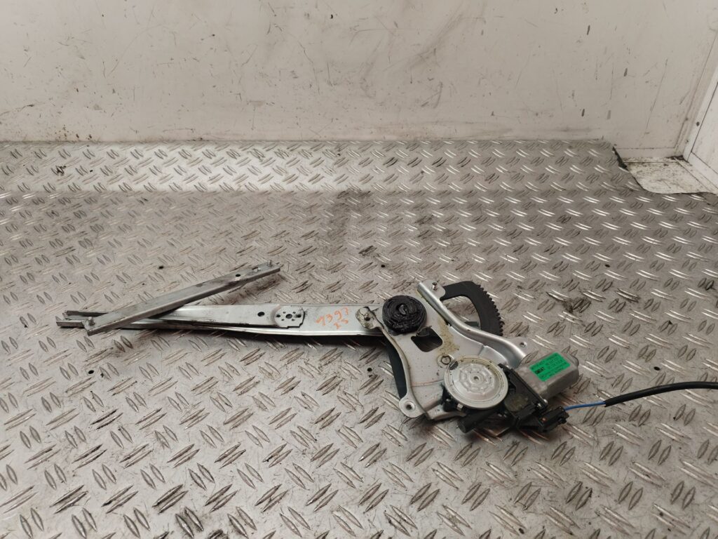 ELEVALUNAS DELANTERO IZQUIERDO 132926