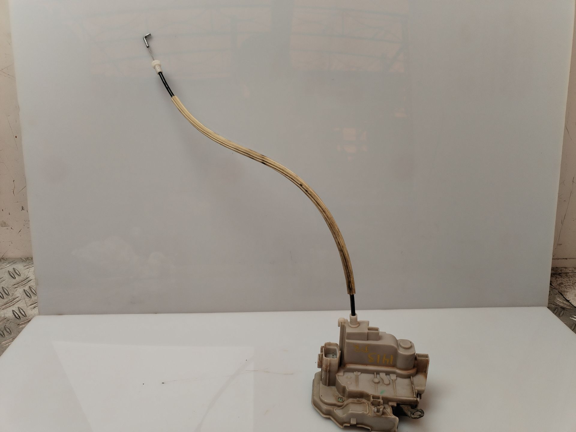 CERRADURA PUERTA DELANTERA DERECHA 133246