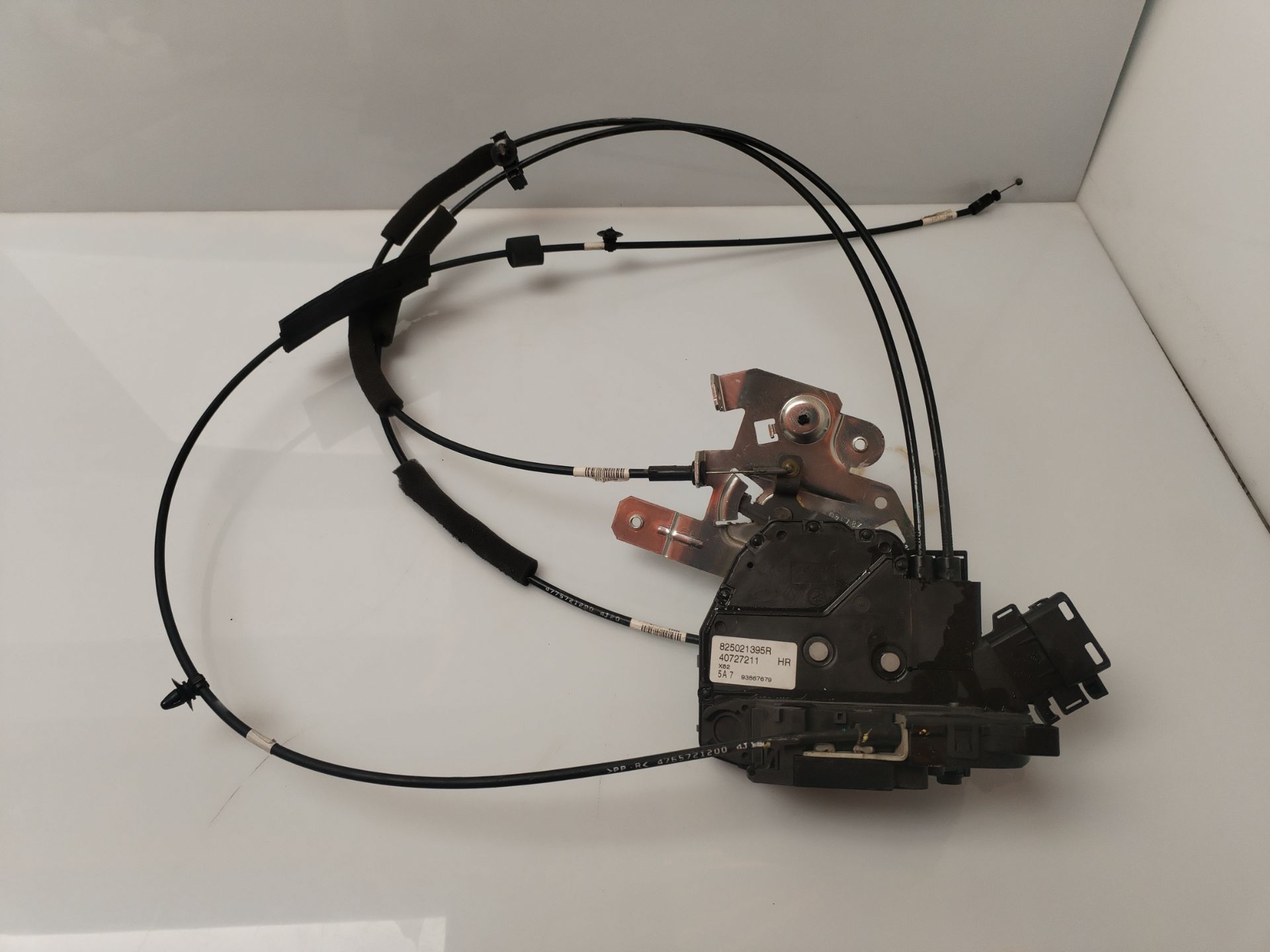 CERRADURA PUERTA LATERAL DERECHA 133740