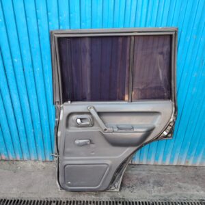 PUERTA TRASERA DERECHA 134096