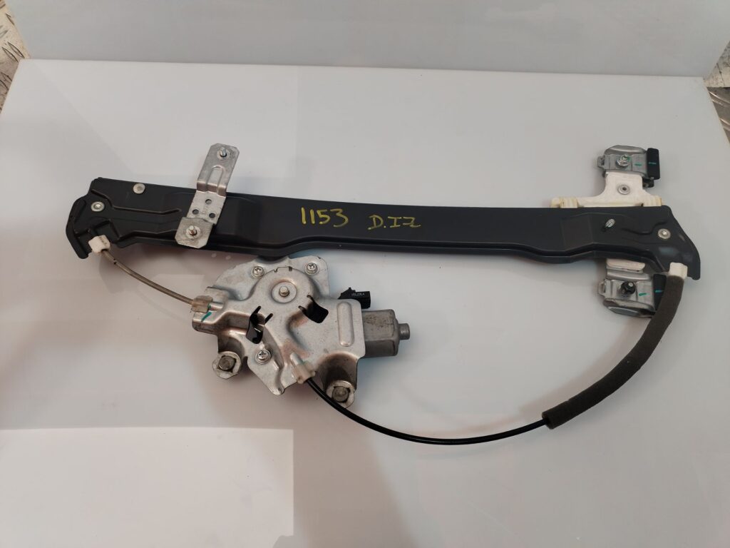 ELEVALUNAS DELANTERO IZQUIERDO 132977