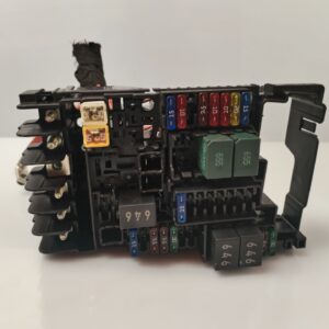 CAJA RELES / FUSIBLES 133273