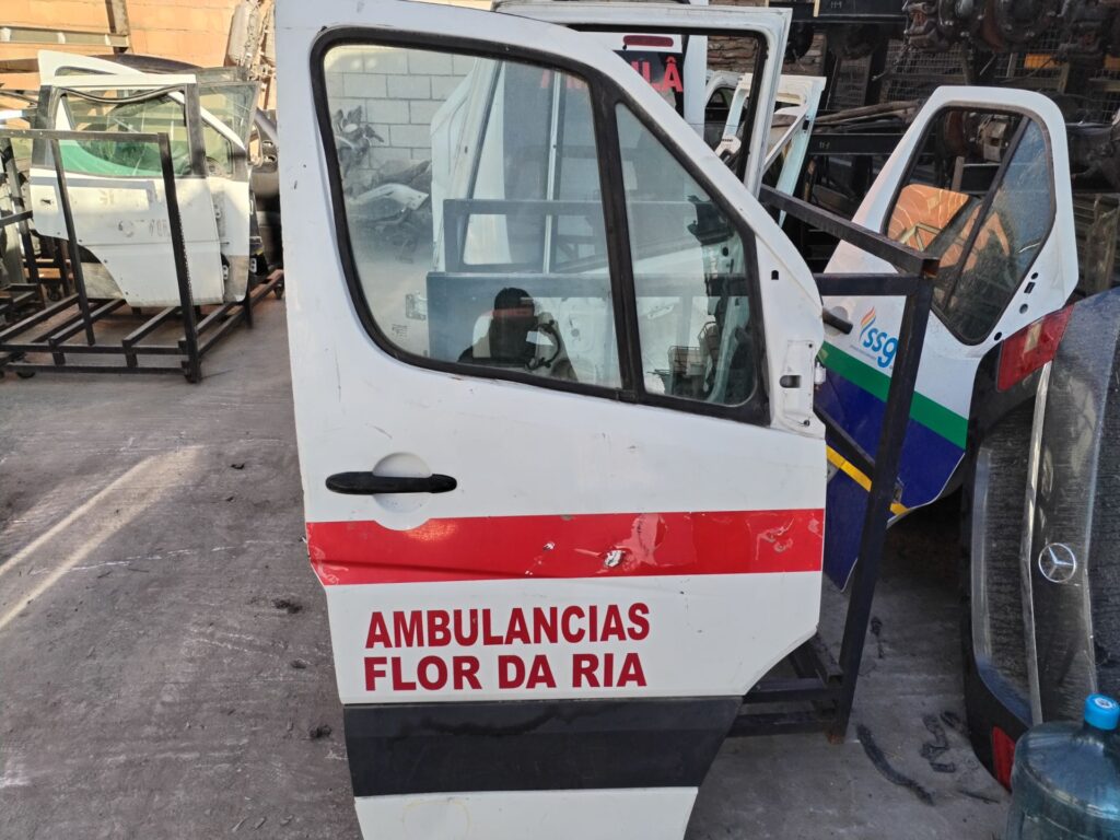 PUERTA DELANTERA DERECHA 133107
