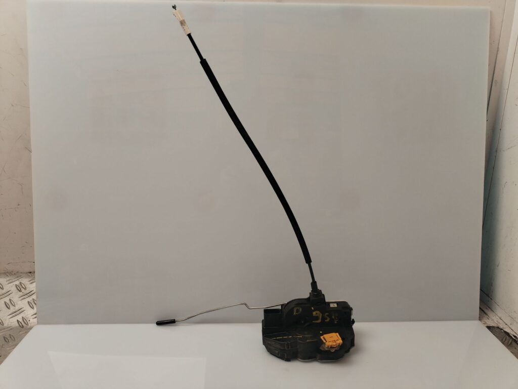 CERRADURA PUERTA DELANTERA DERECHA 133002