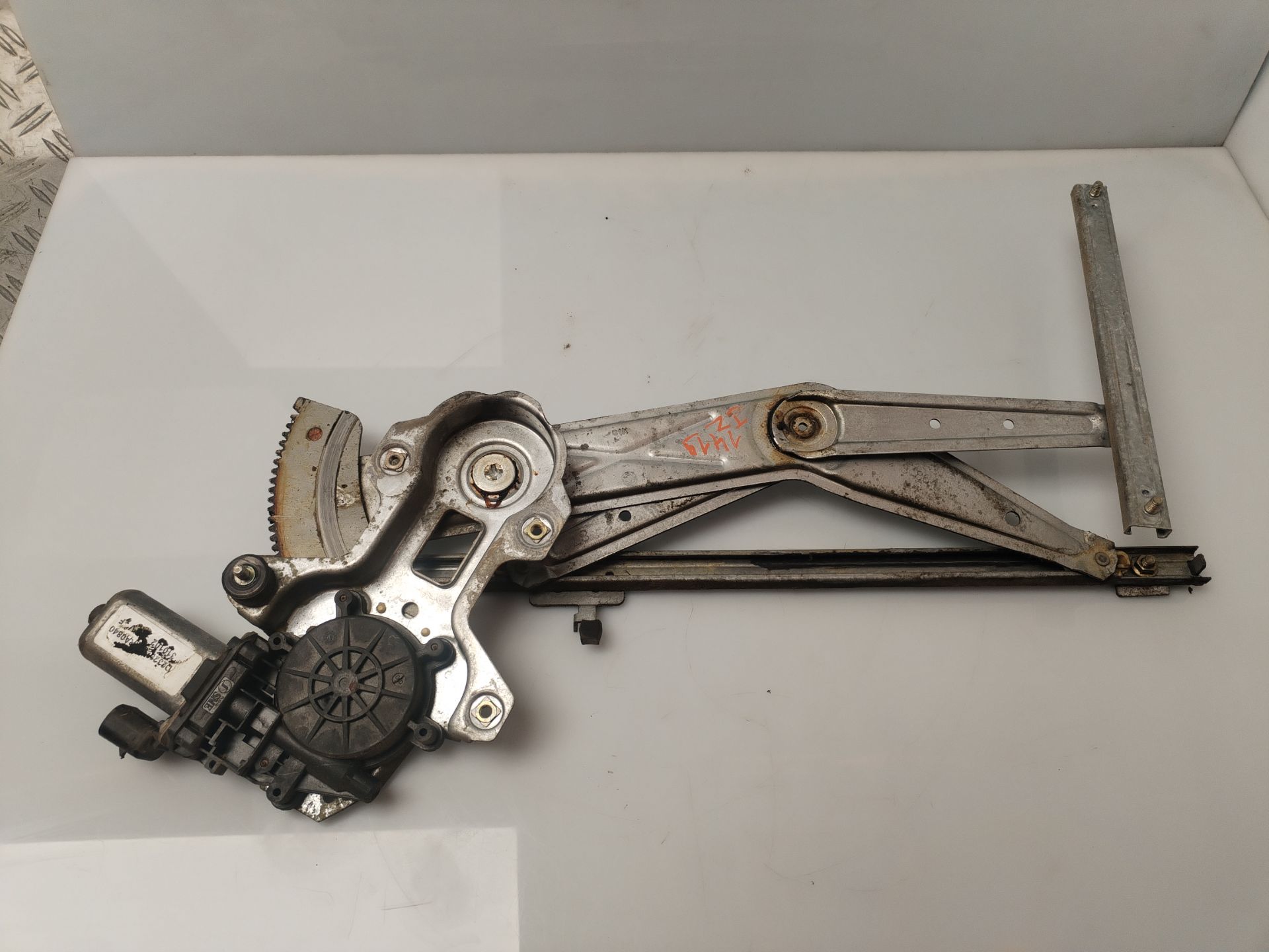 ELEVALUNAS DELANTERO IZQUIERDO 134248