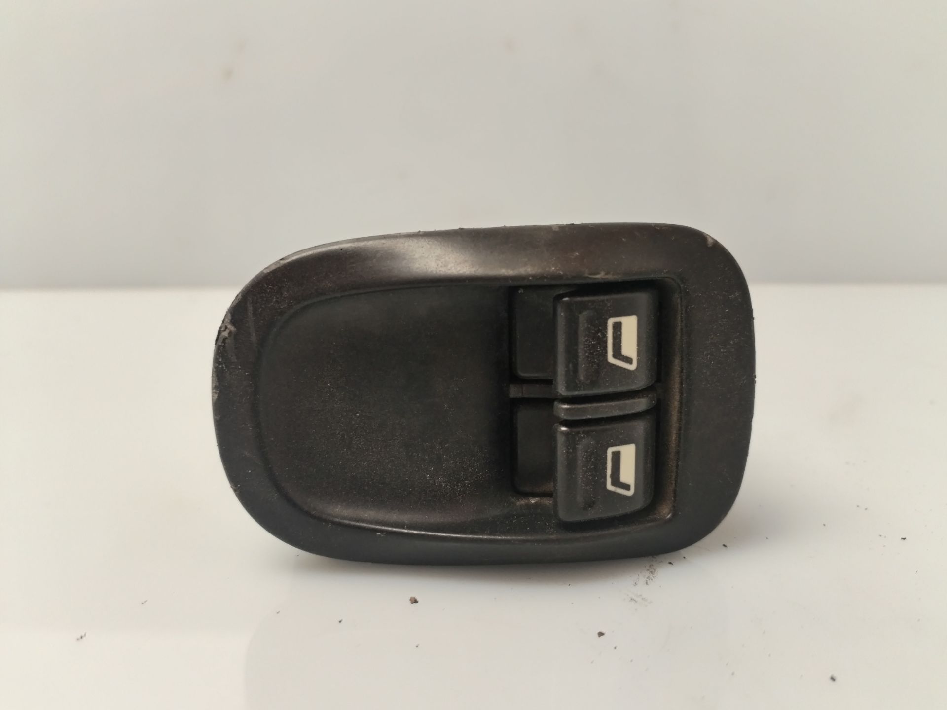 MANDO ELEVALUNAS DELANTERO IZQUIERDO 134099