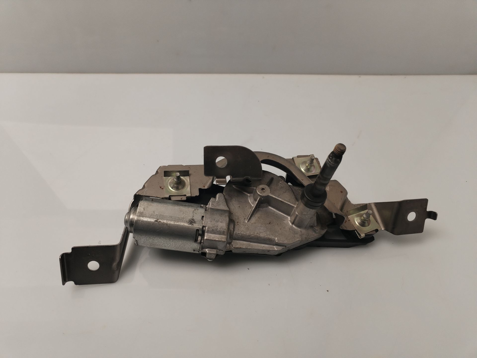 MOTOR LIMPIA TRASERO 134114