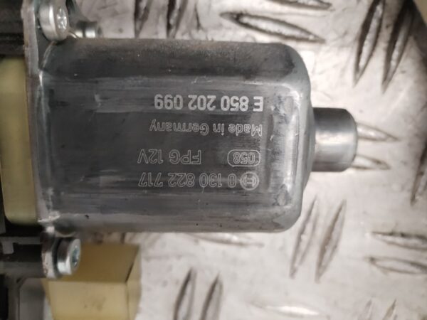 ELEVALUNAS DELANTERO IZQUIERDO 132690
