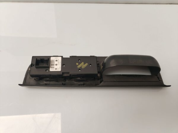MANDO ELEVALUNAS DELANTERO IZQUIERDO 133263