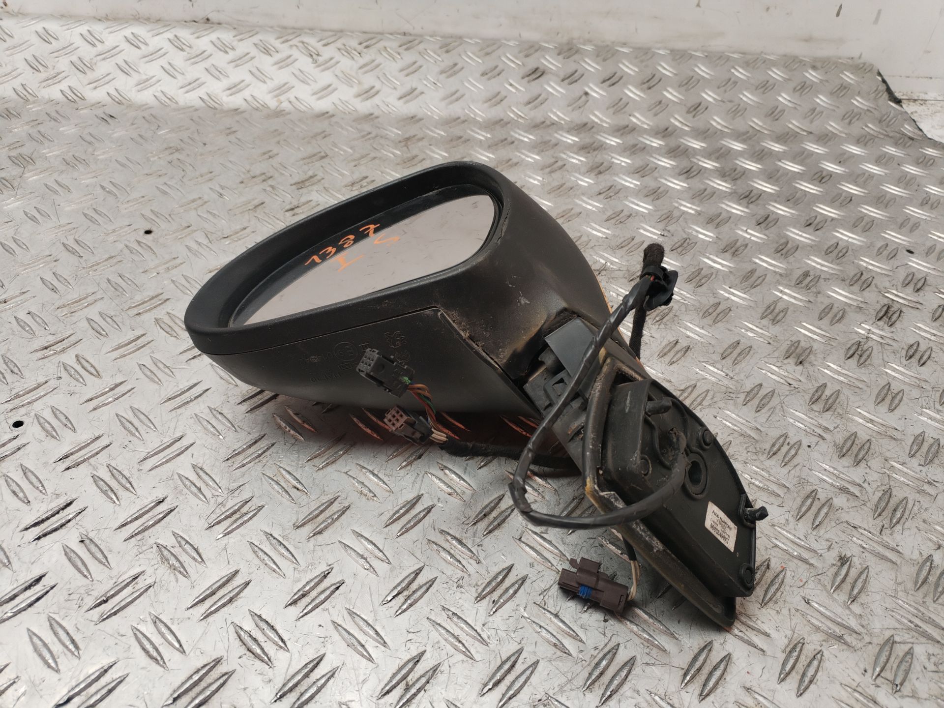 RETROVISOR IZQUIERDO 132862