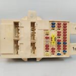 CAJA RELES / FUSIBLES 132985