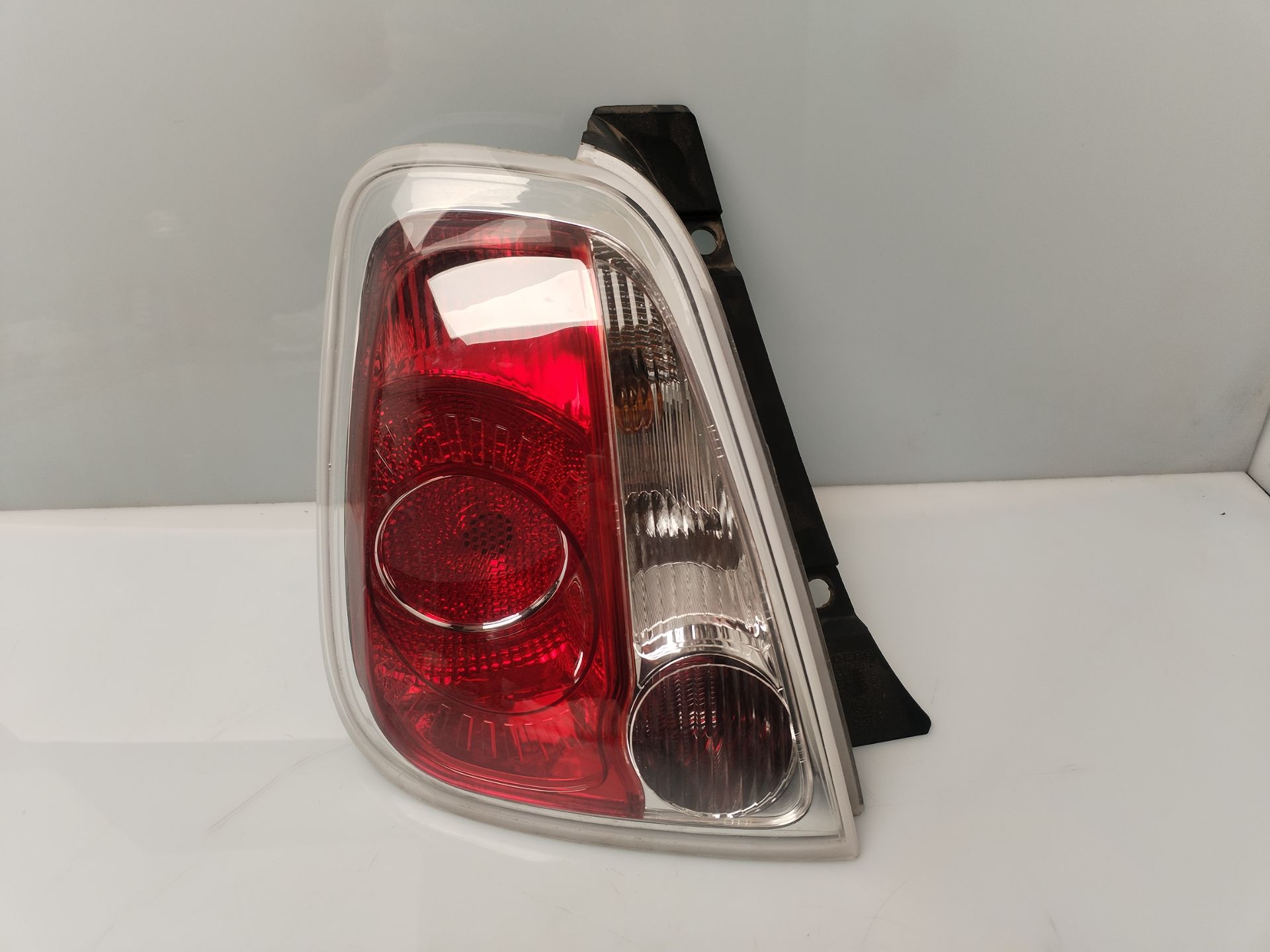 PILOTO TRASERO IZQUIERDO 134348