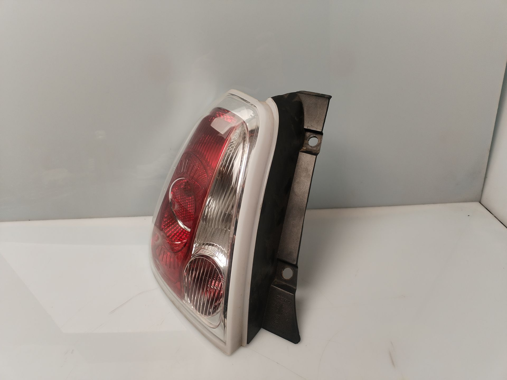 PILOTO TRASERO IZQUIERDO 134348