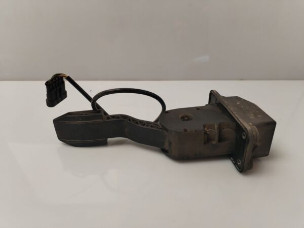 PEDAL ACELERADOR 133549
