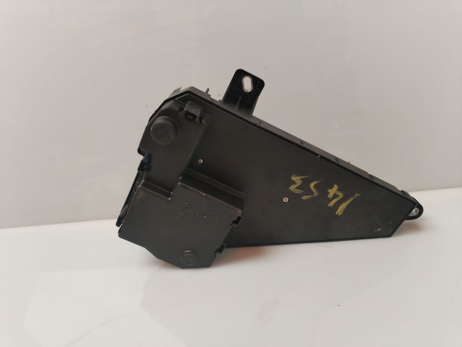 CAJA RELES / FUSIBLES 134258