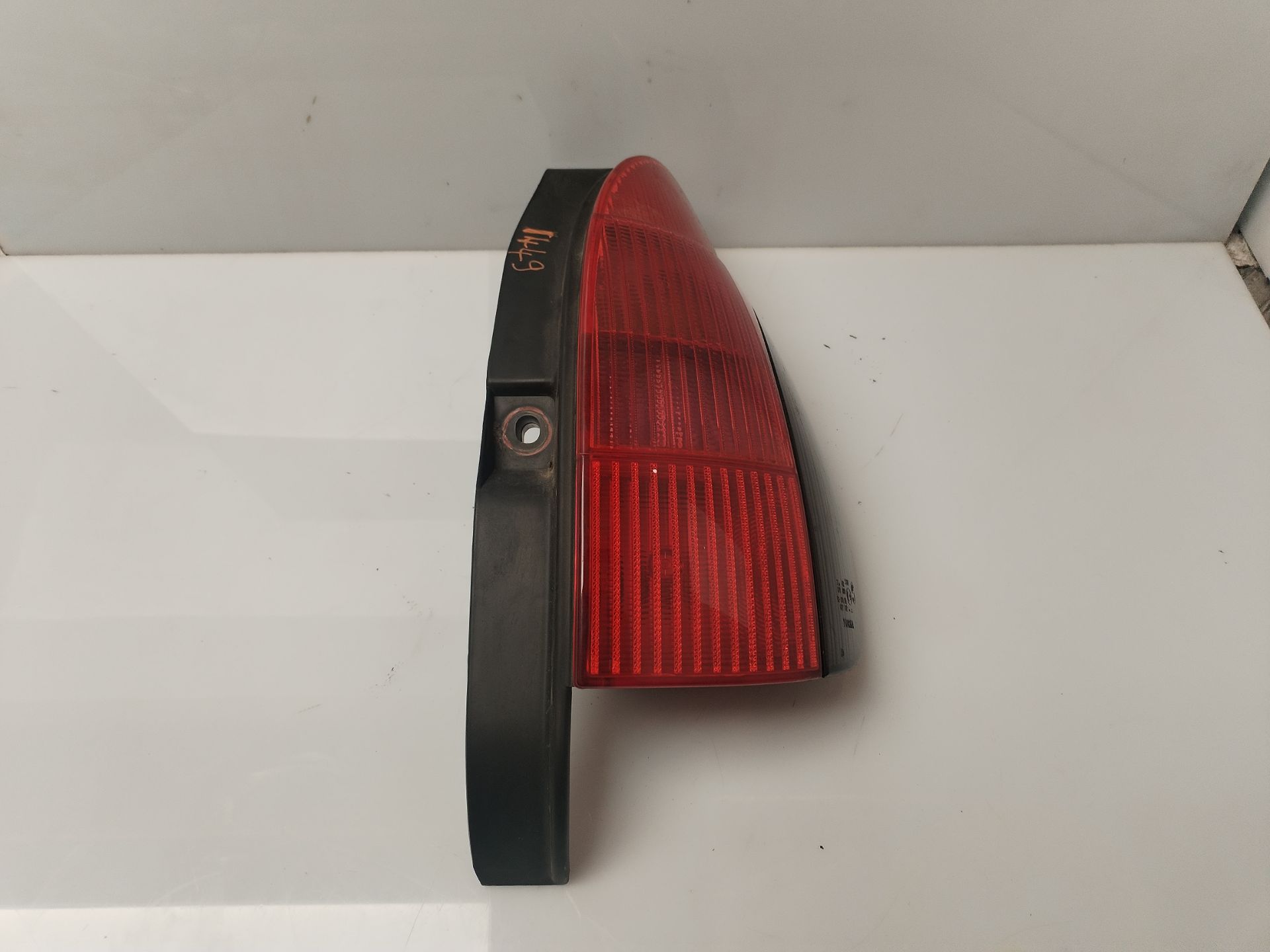 PILOTO TRASERO DERECHO 134104