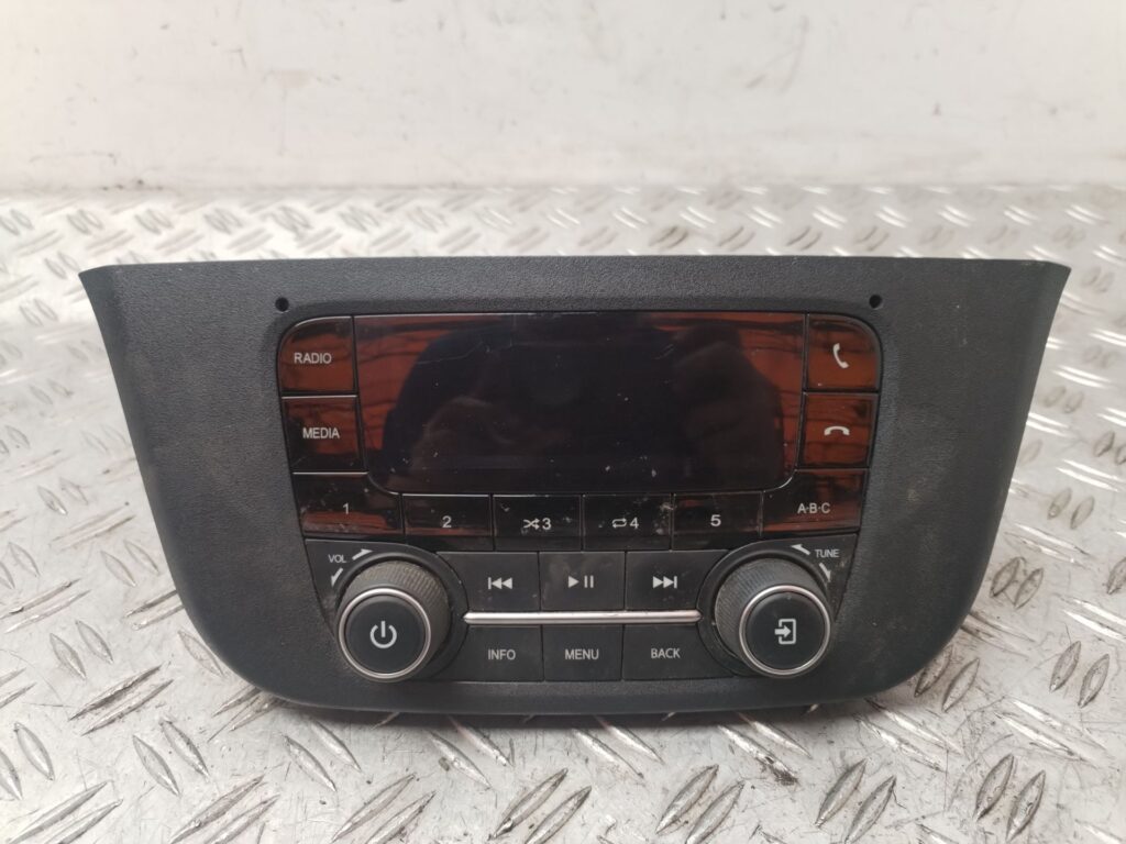 SISTEMA AUDIO / RADIO CD 132804