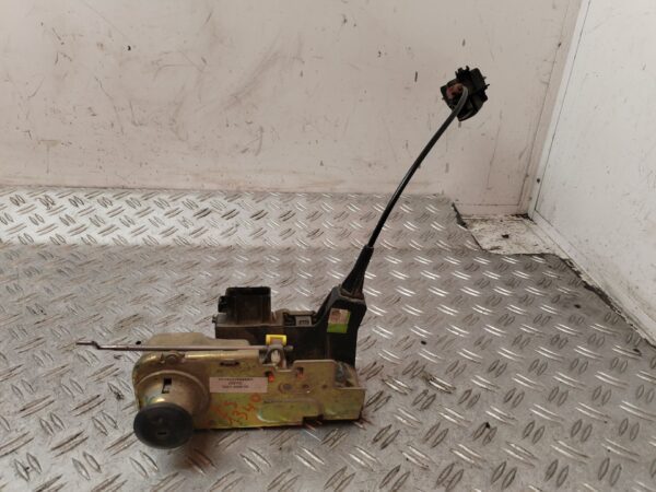 CERRADURA PUERTA DELANTERA IZQUIERDA 132652