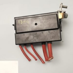 CAJA RELES / FUSIBLES 133839