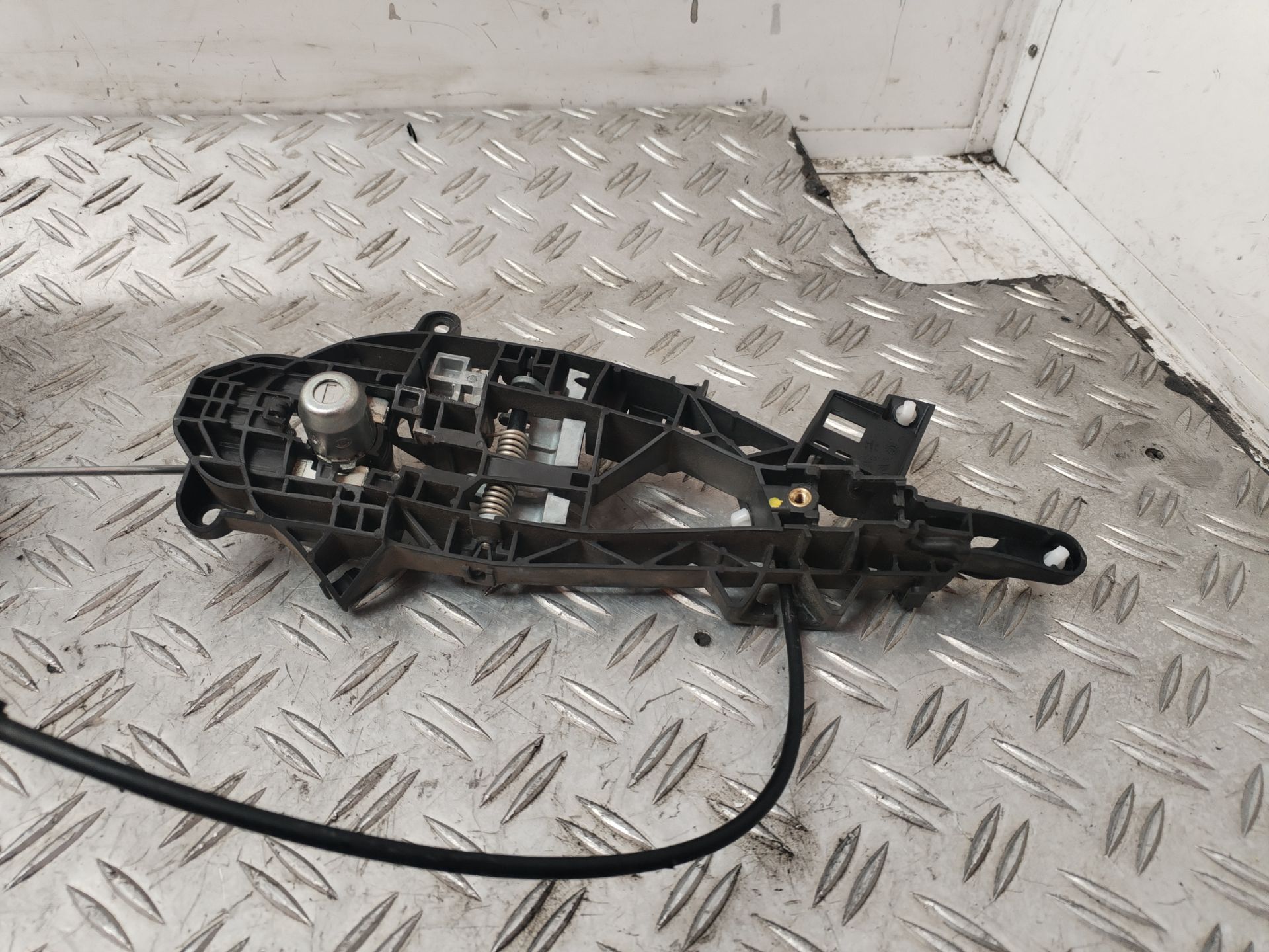 CERRADURA PUERTA DELANTERA IZQUIERDA 132712