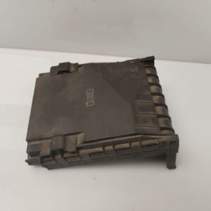 CAJA RELES / FUSIBLES 134133