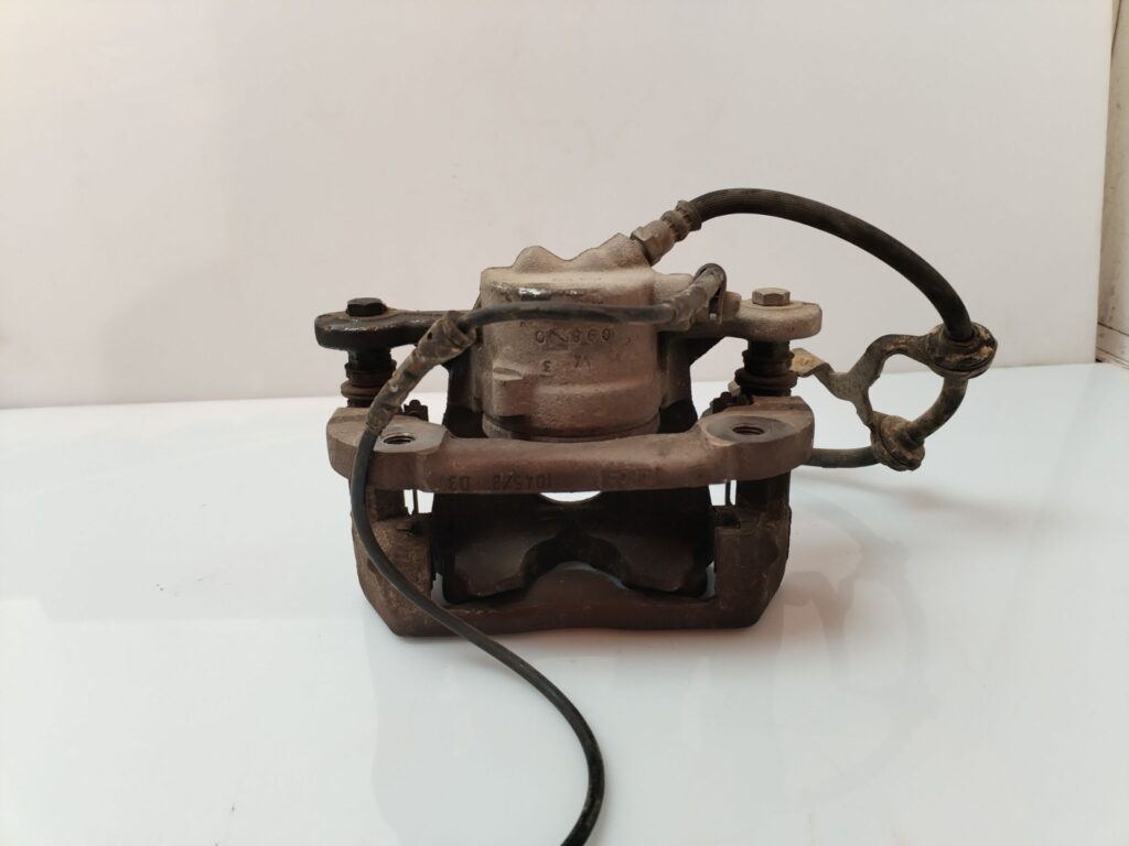 PINZA DE FRENO DELANTERA IZQUIERDA 135458