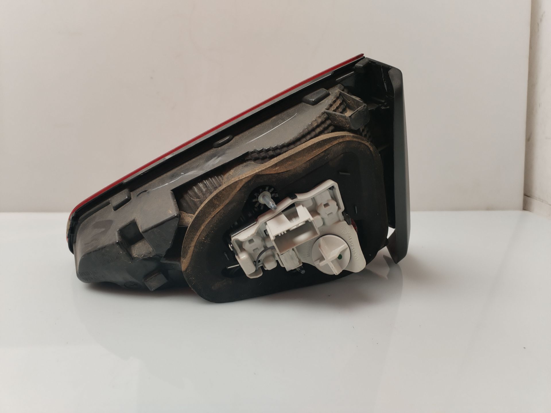 PILOTO TRASERO IZQUIERDO INTERIOR 135535