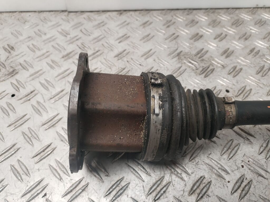 TRANSMISION DELANTERA DERECHA 135476