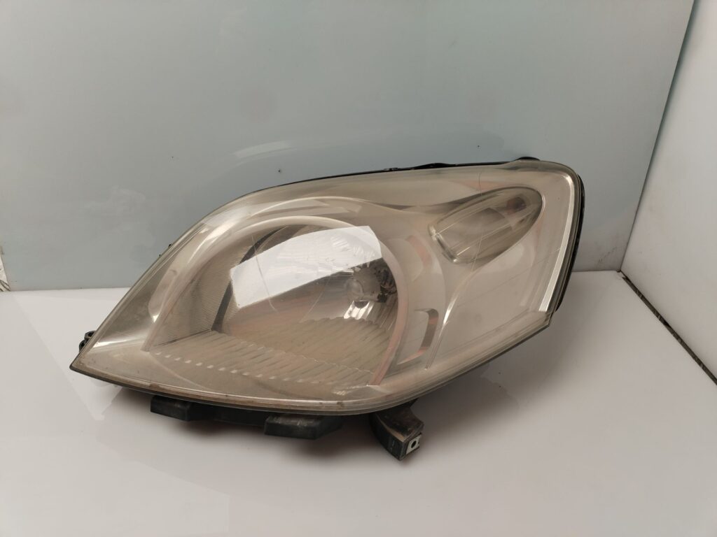 FARO IZQUIERDO 134811