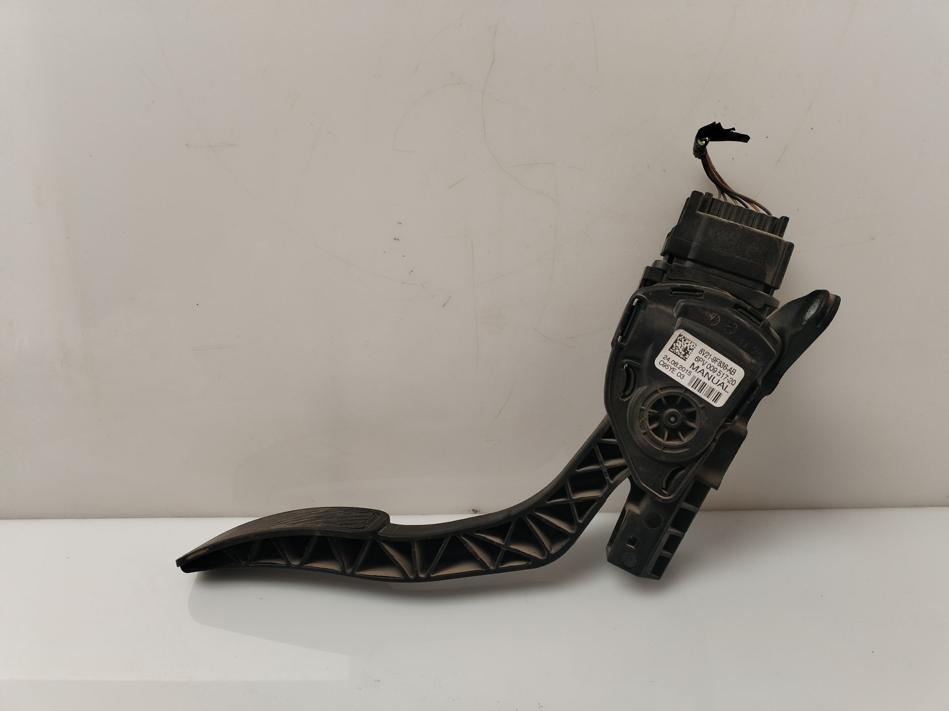 PEDAL ACELERADOR 135431