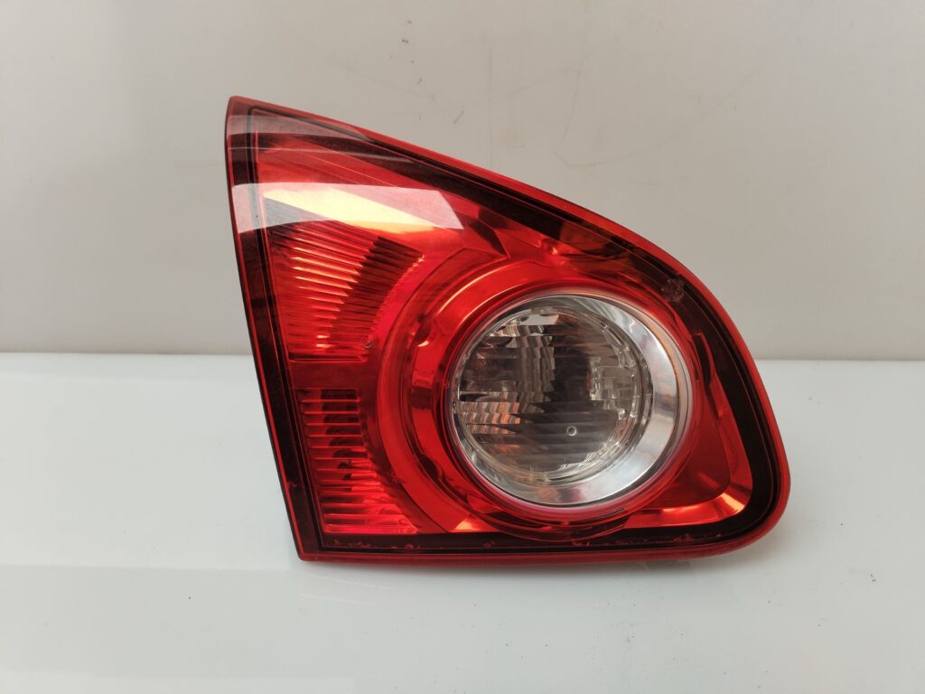 PILOTO TRASERO IZQUIERDO INTERIOR 135347