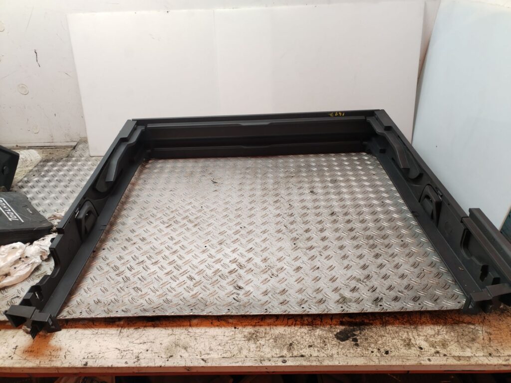 SOPORTE RUEDA REPUESTO 135746