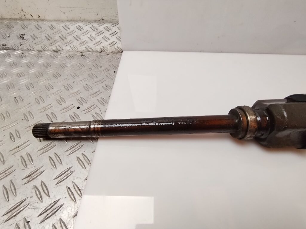 TRANSMISION DELANTERA DERECHA 134918