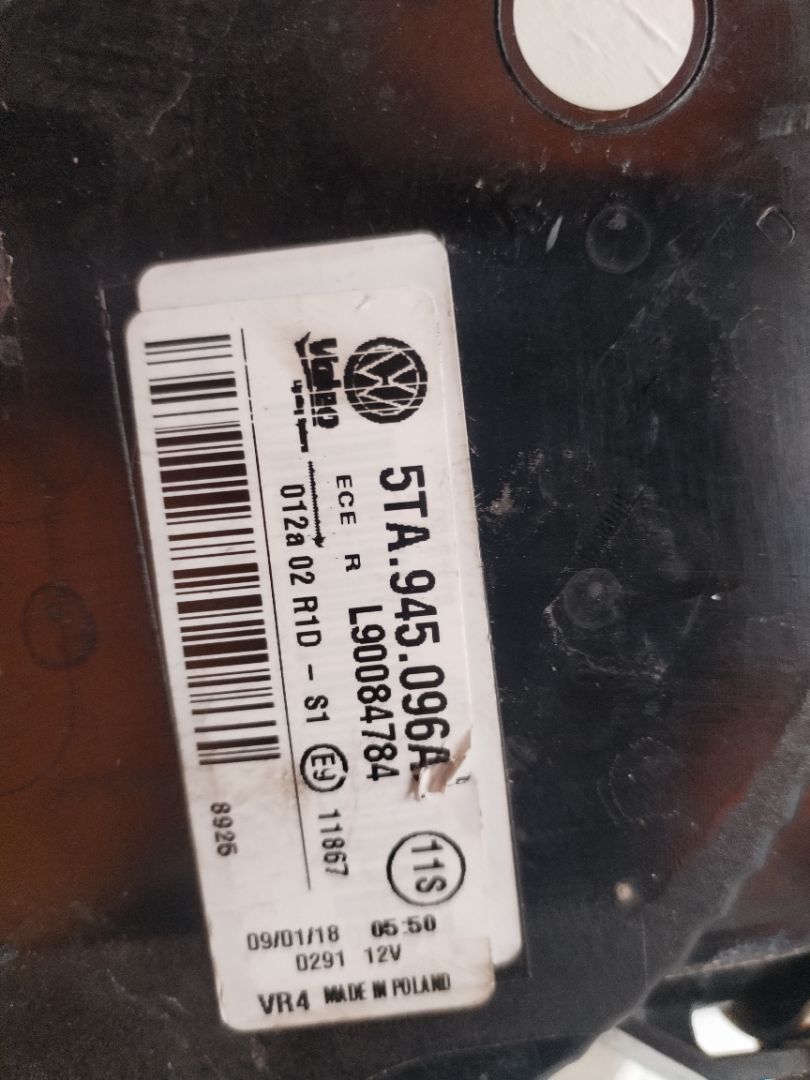 PILOTO TRASERO DERECHO 135537