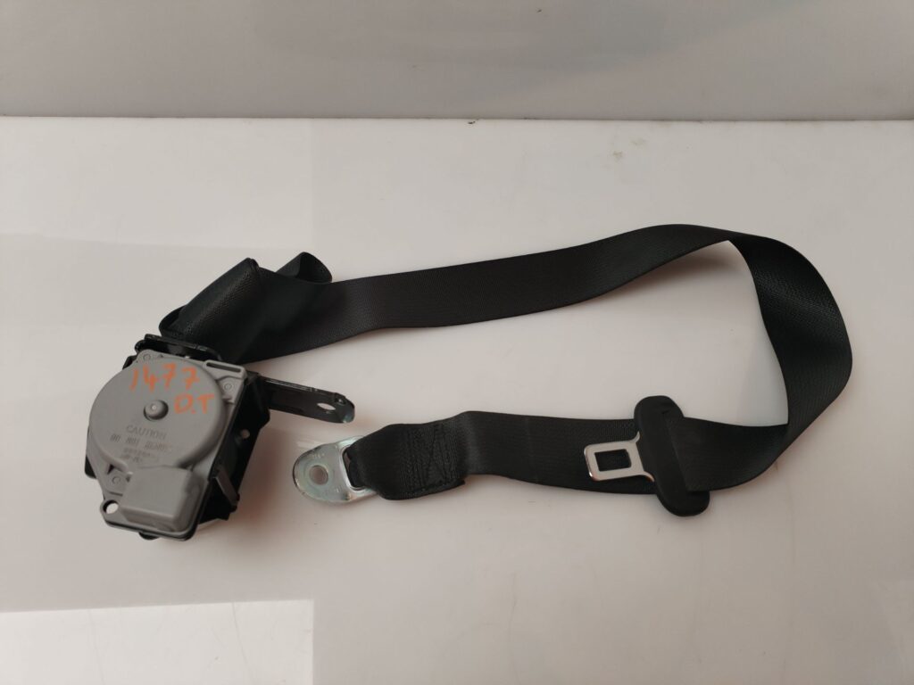 CINTURON SEGURIDAD TRASERO DERECHO 135046