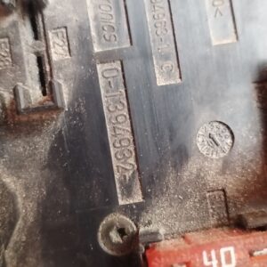 CAJA RELES / FUSIBLES 135637