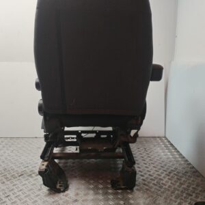 ASIENTO DELANTERO IZQUIERDO 135295