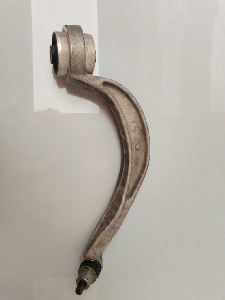 BRAZO SUSPENSION INFERIOR DELANTERO IZQUIERDO 135842