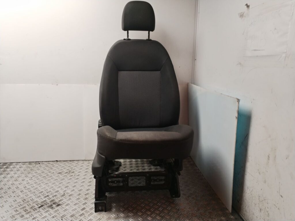 ASIENTO DELANTERO IZQUIERDO 135288