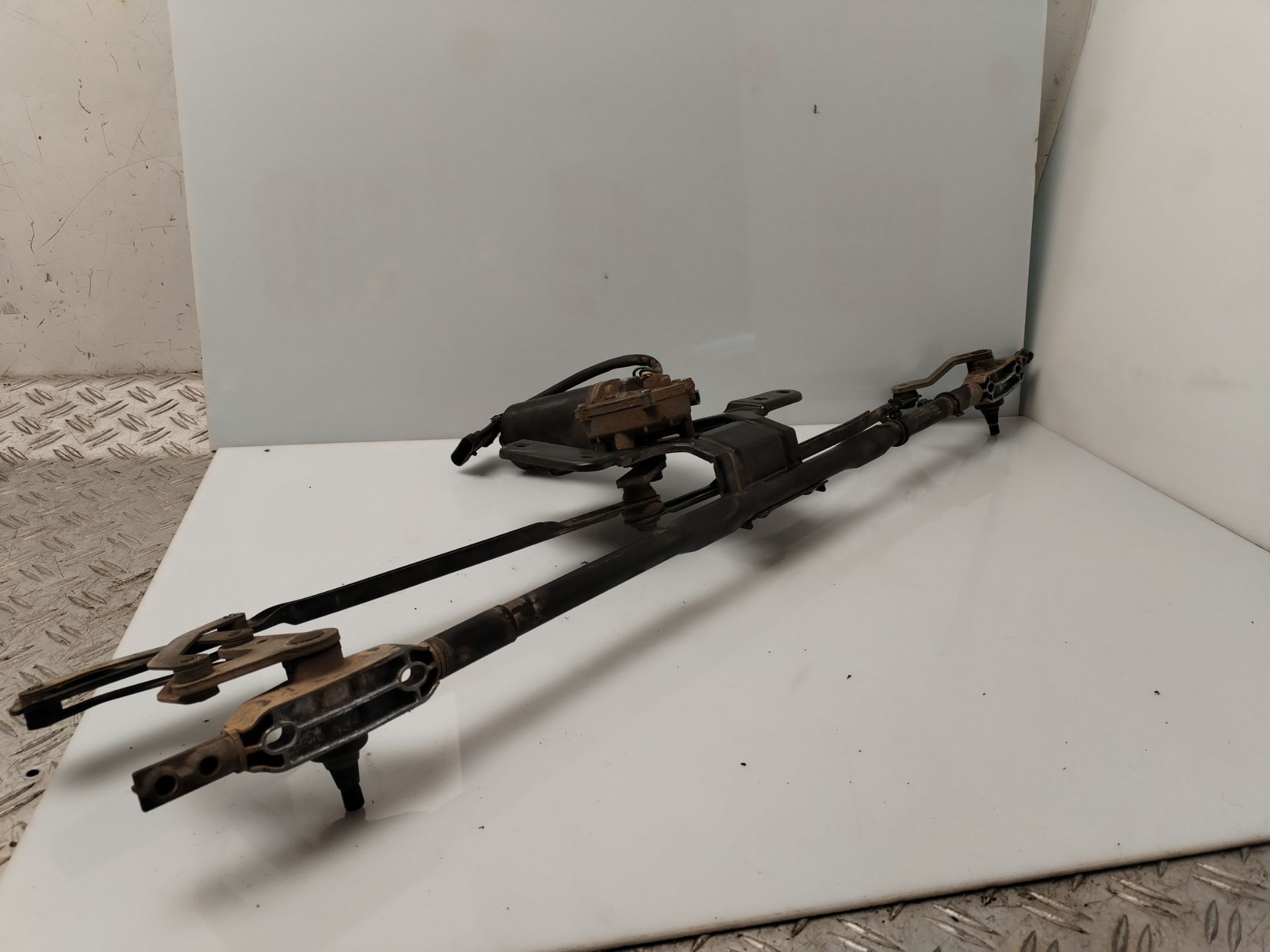 MOTOR LIMPIA DELANTERO 133605