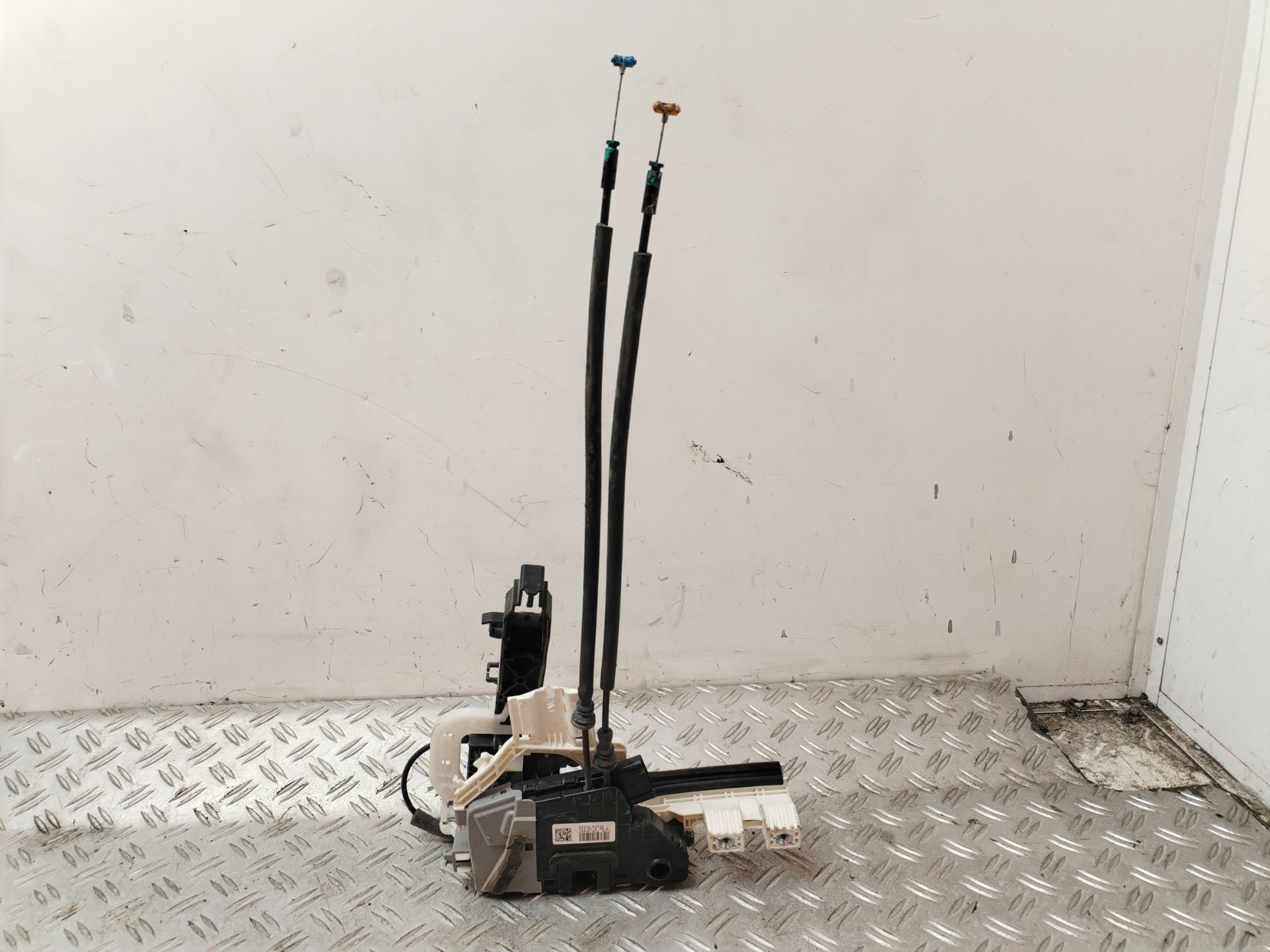 CERRADURA PUERTA DELANTERA IZQUIERDA 132069