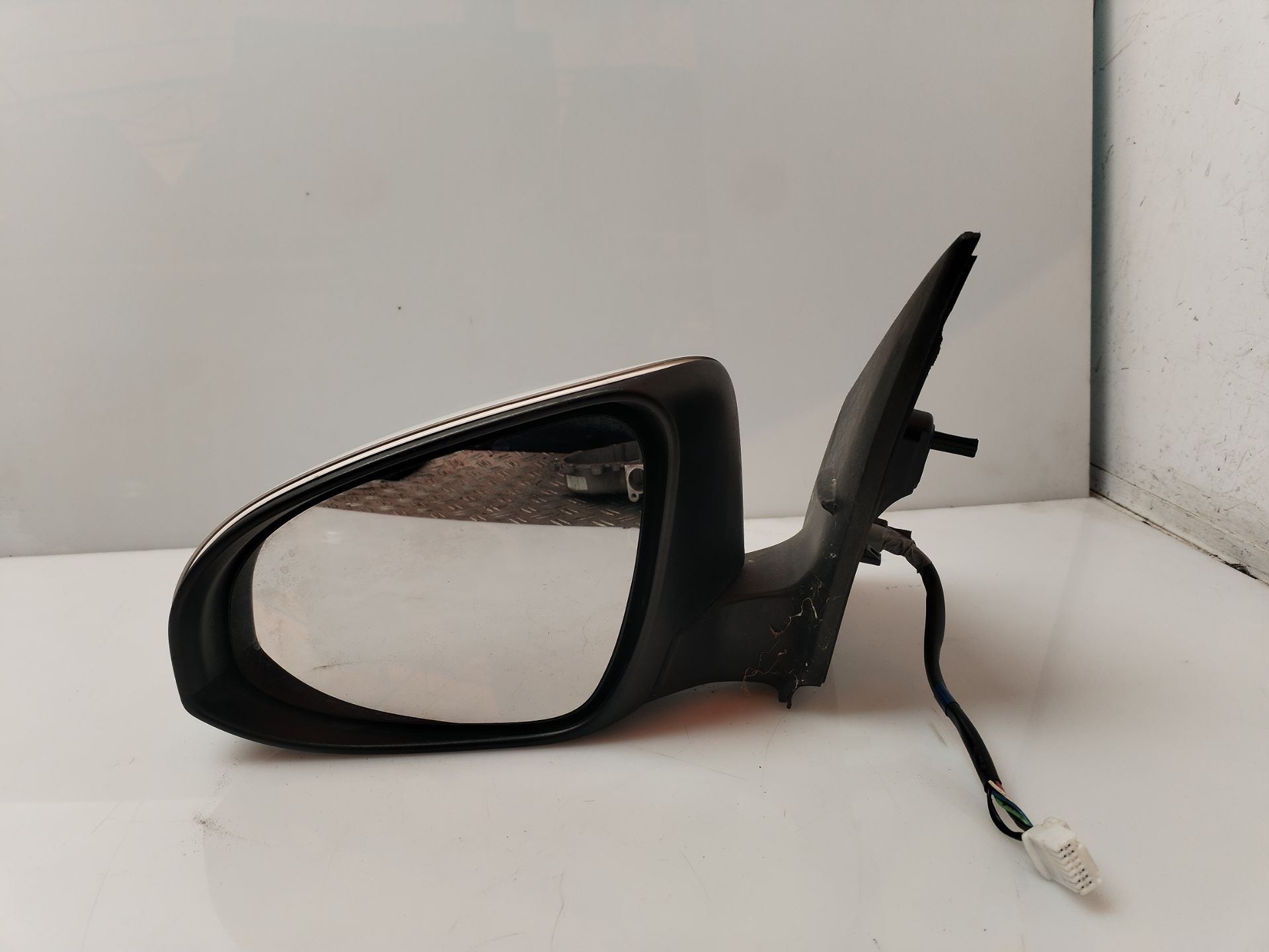 RETROVISOR IZQUIERDO 135036