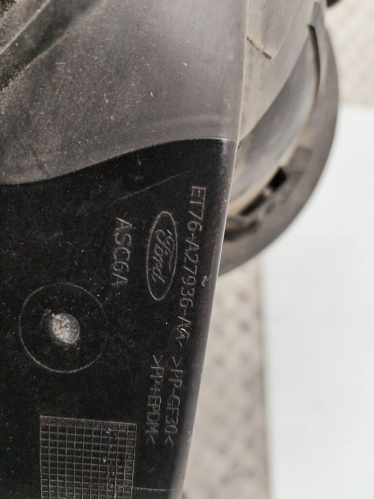 TAPA EXTERIOR COMBUSTIBLE 135705