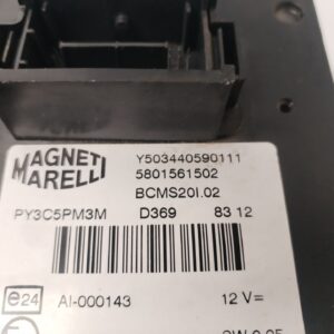 CAJA RELES / FUSIBLES 135157