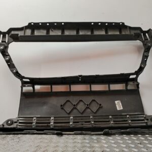 REJILLA PARAGOLPES DELANTERO 135606