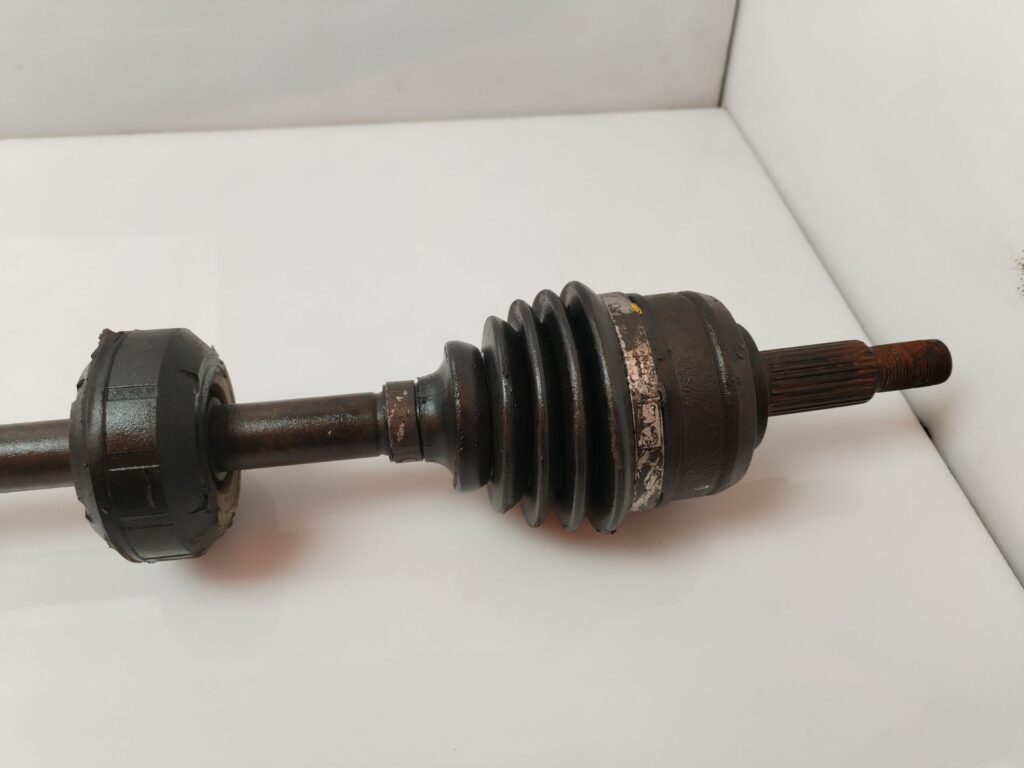 TRANSMISION DELANTERA DERECHA 134927