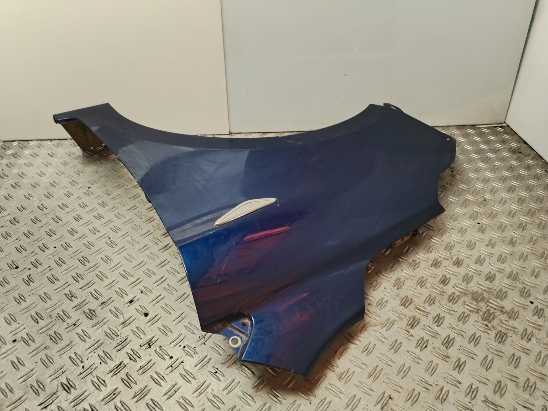 ALETA DELANTERA IZQUIERDA 134900