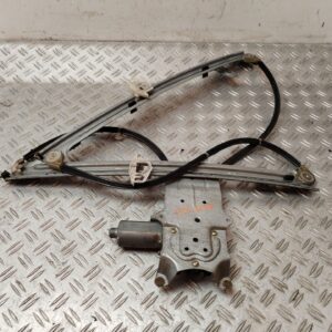 ELEVALUNAS DELANTERO DERECHO 132178