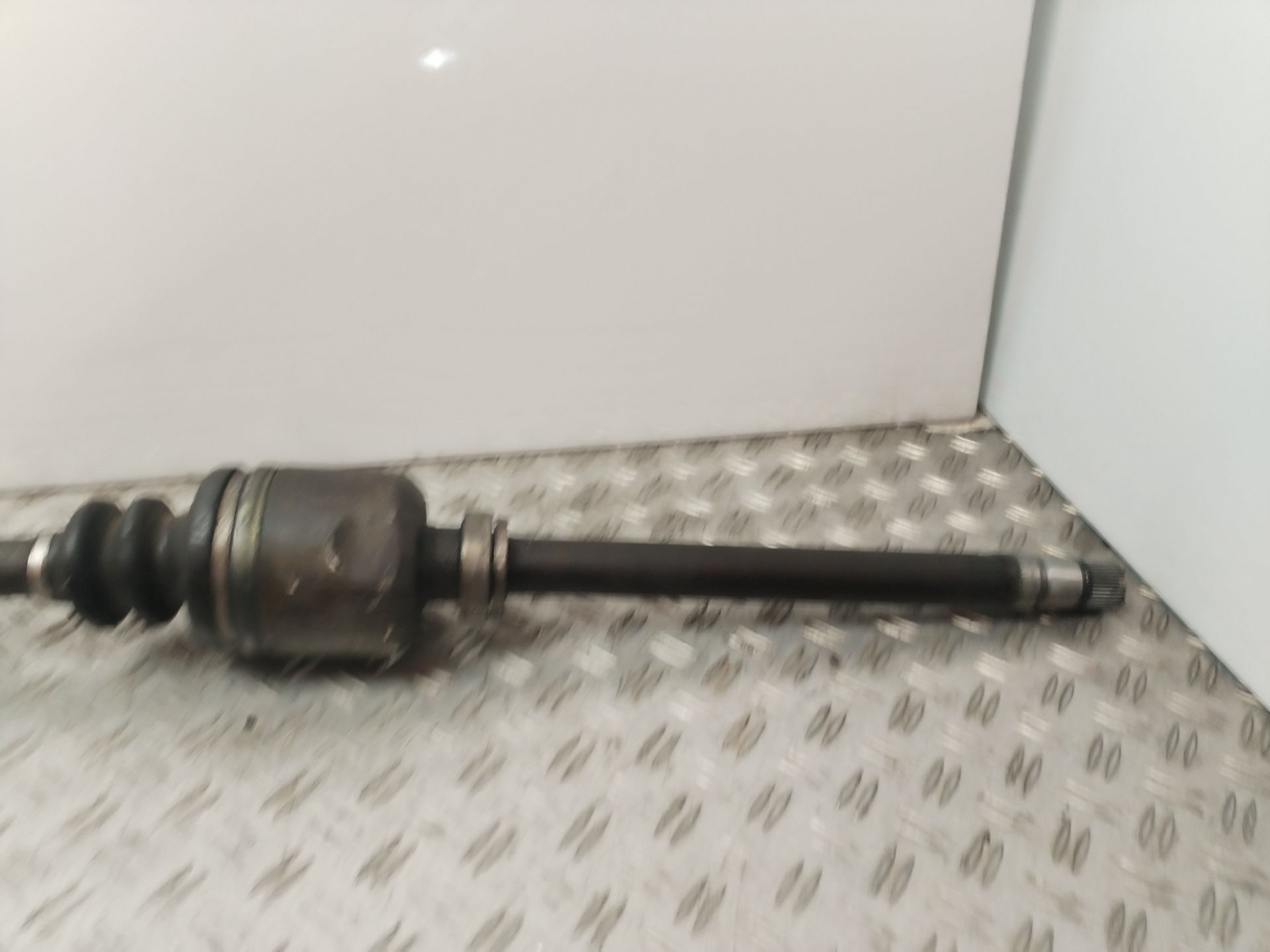 TRANSMISION DELANTERA DERECHA 135317